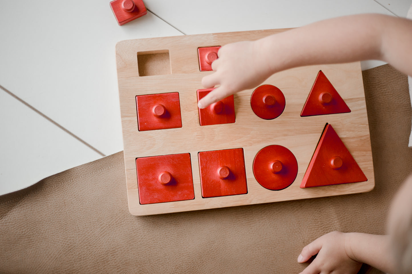 Shape Peg Puzzle Seriation