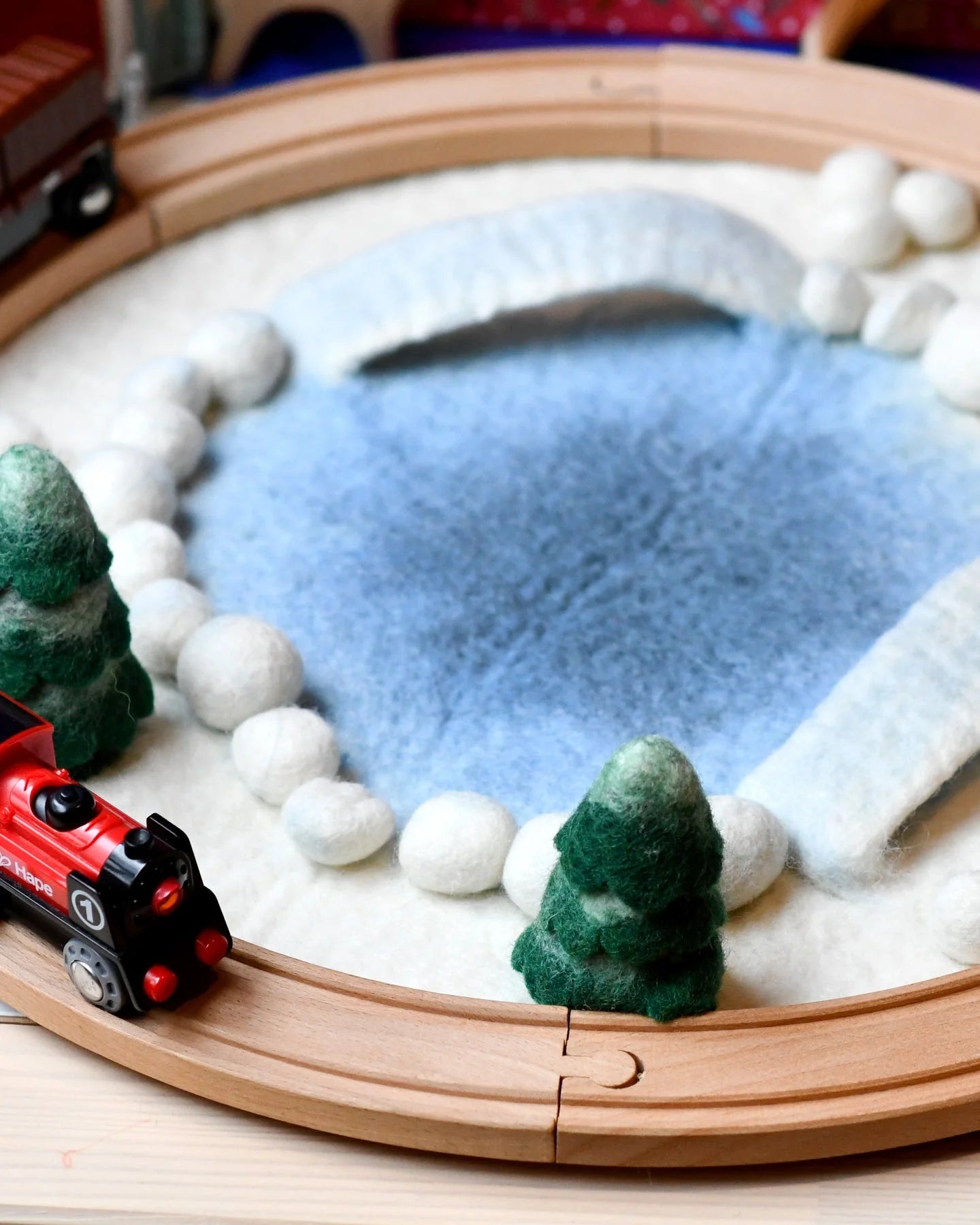 Felt Round Snow Ice Rink Playscape Mat